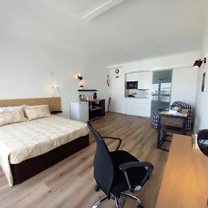 tarik-studio.hotelaalgarve.com/